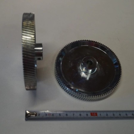 PIÑON HELICOIDAL REDUCTOR  PLANO