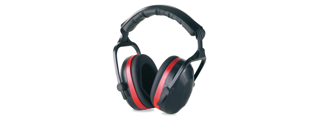 DELANTALES, CASCOS Y OTROS